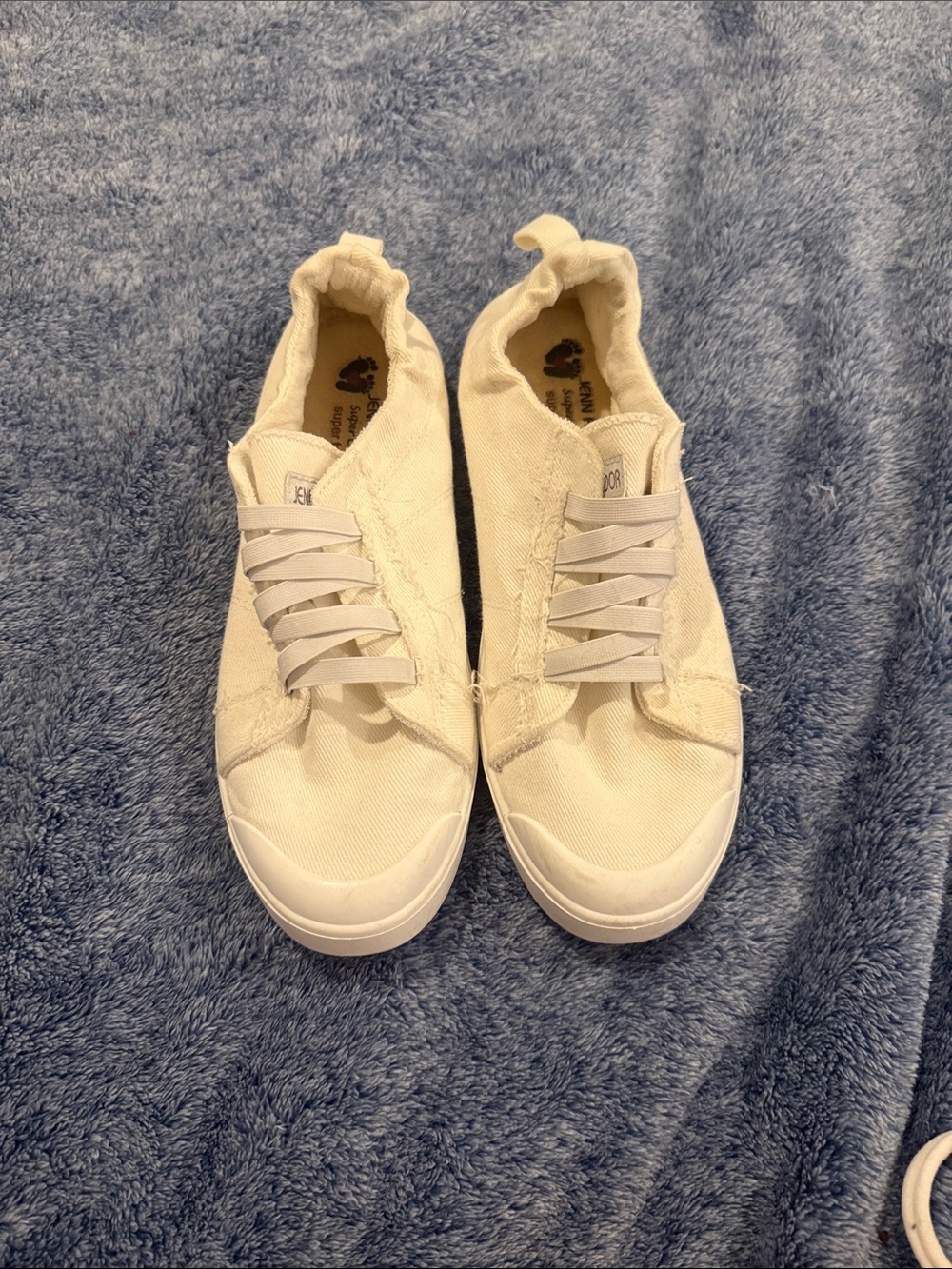 Jenn Ardor Cream Slip-On Canvas Sneakers
